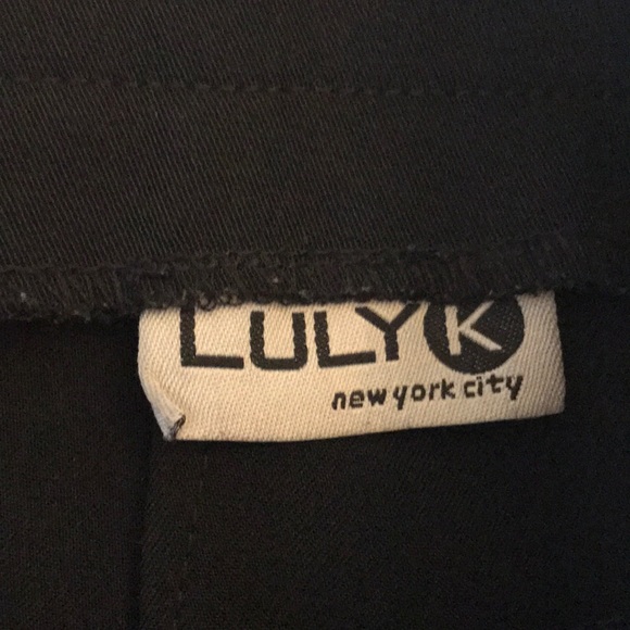 Ruffled stretchy black skirt - Picture 4 of 4